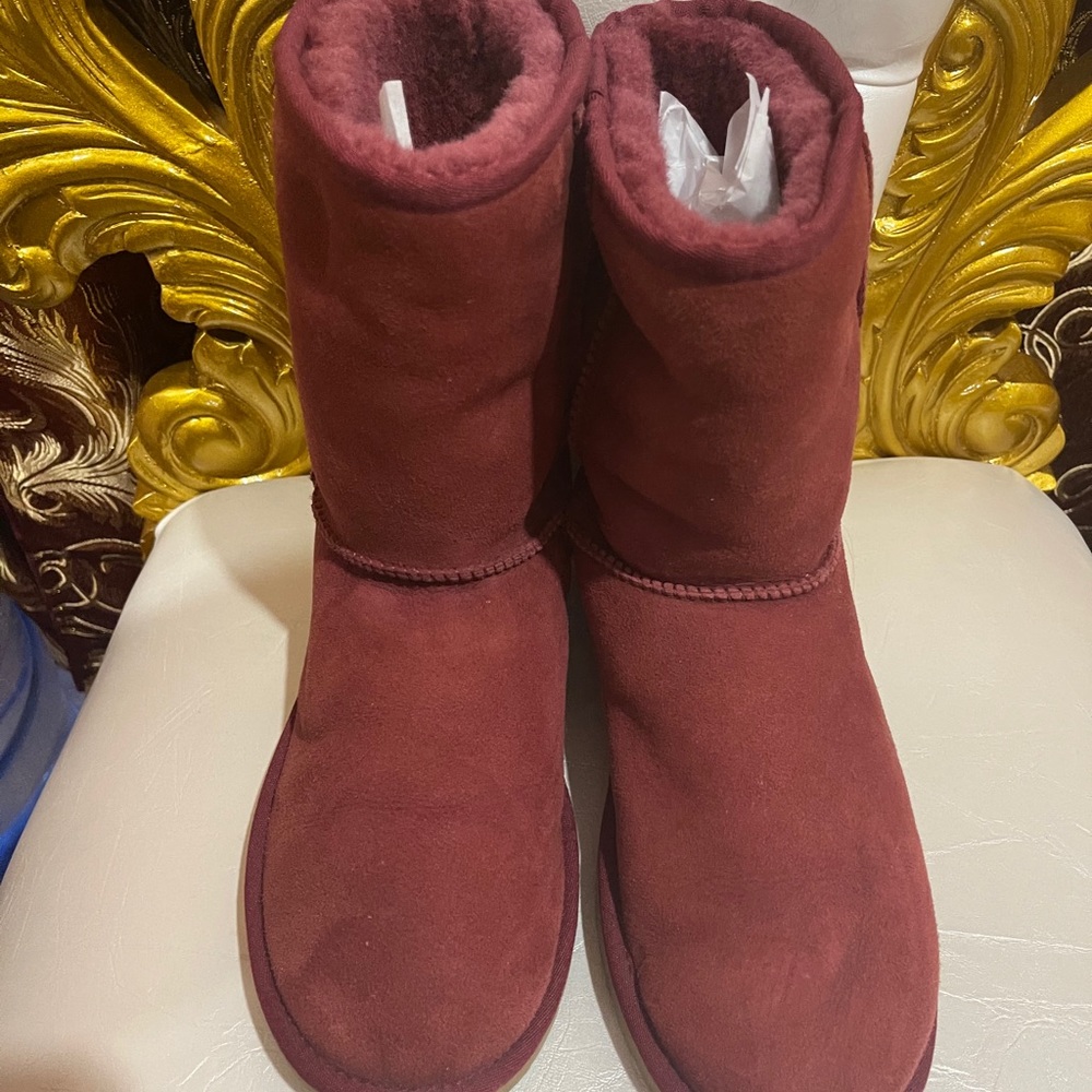 Authentic UGG Boots! Garnet Color - Picture 8 of 9
